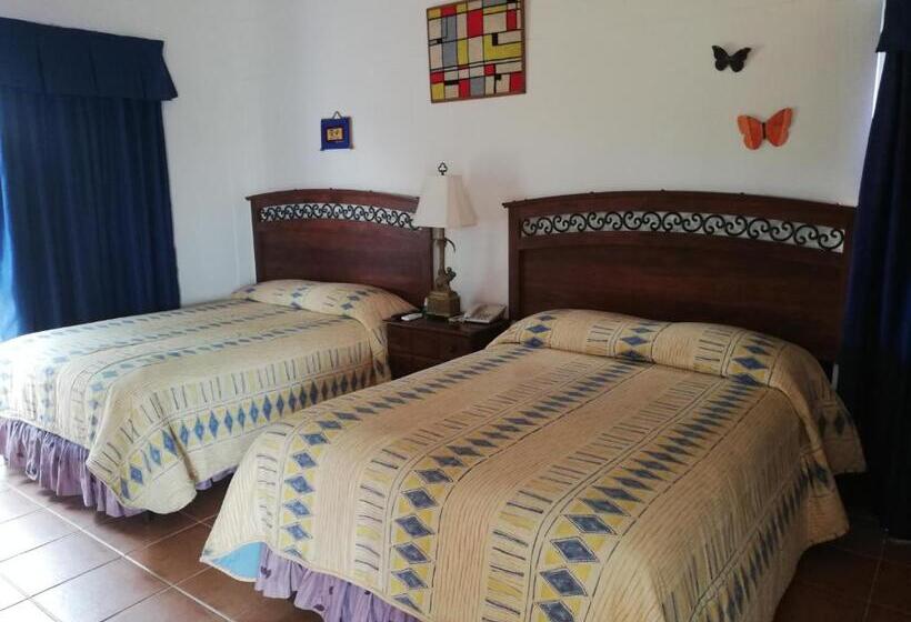 بنسيون Villa Angela