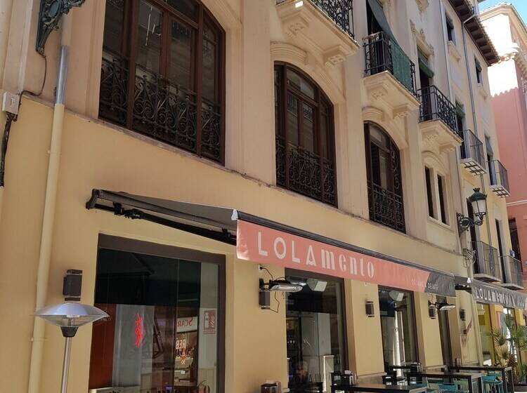 پانسیون Hostel Lolamento