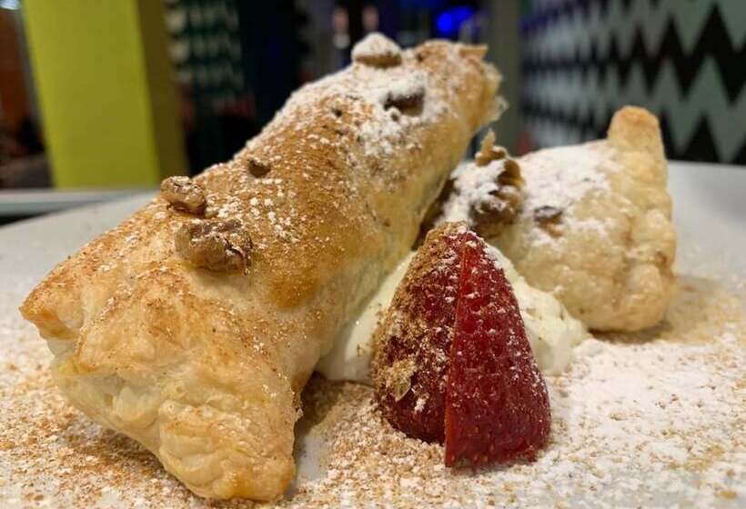 پانسیون Hostel Lolamento