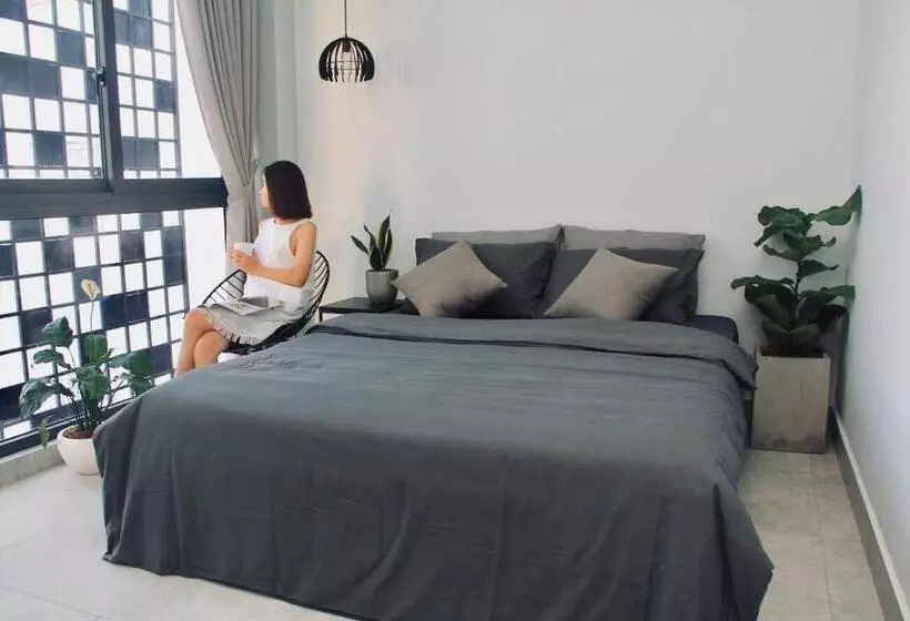 پانسیون Midmost Boutique Hostel