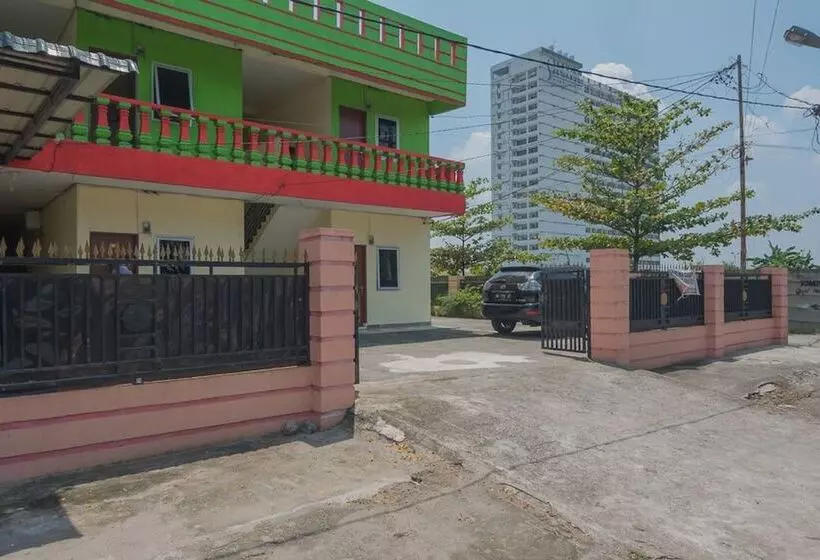 ペンション Reddoorz Near Politeknik Negeri Medan