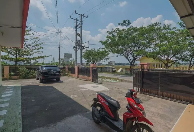 ペンション Reddoorz Near Politeknik Negeri Medan