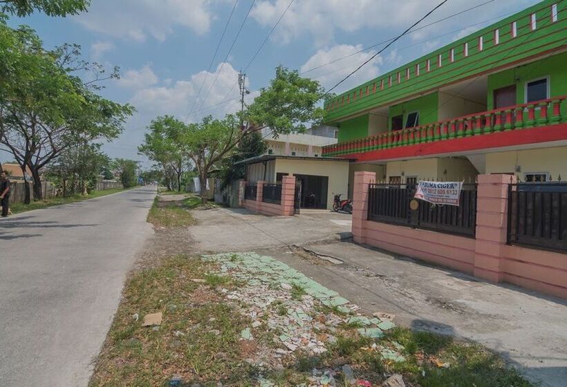 פנסיון Reddoorz Near Politeknik Negeri Medan