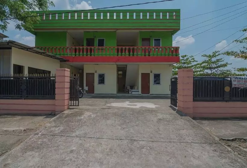 ペンション Reddoorz Near Politeknik Negeri Medan