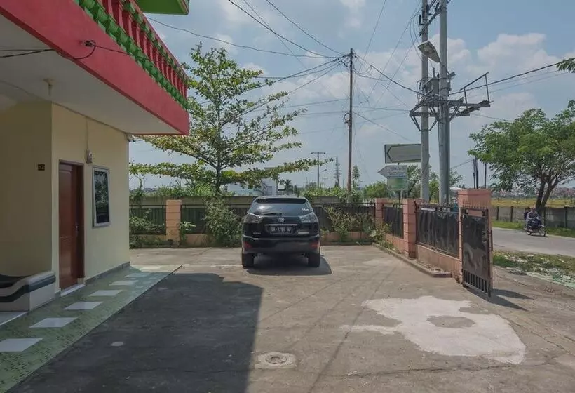 ペンション Reddoorz Near Politeknik Negeri Medan