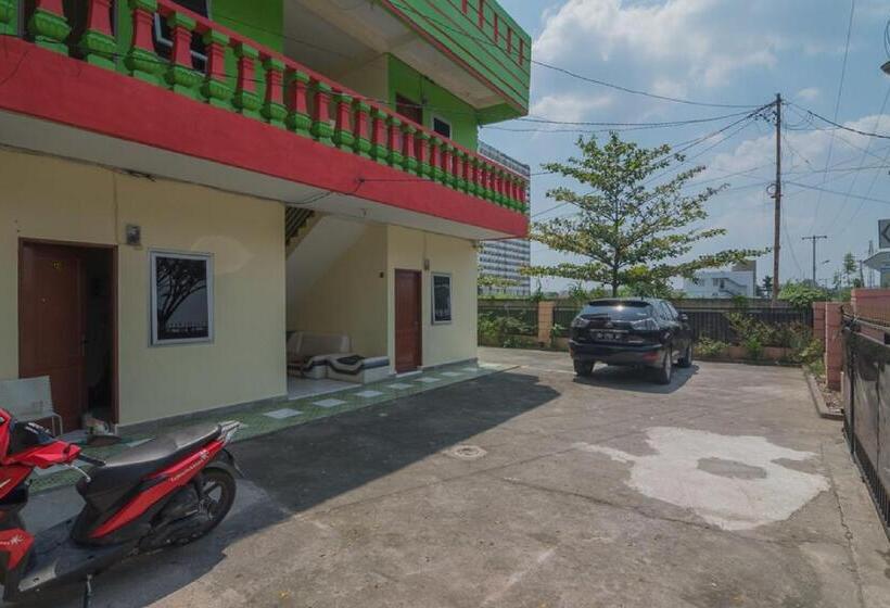 פנסיון Reddoorz Near Politeknik Negeri Medan