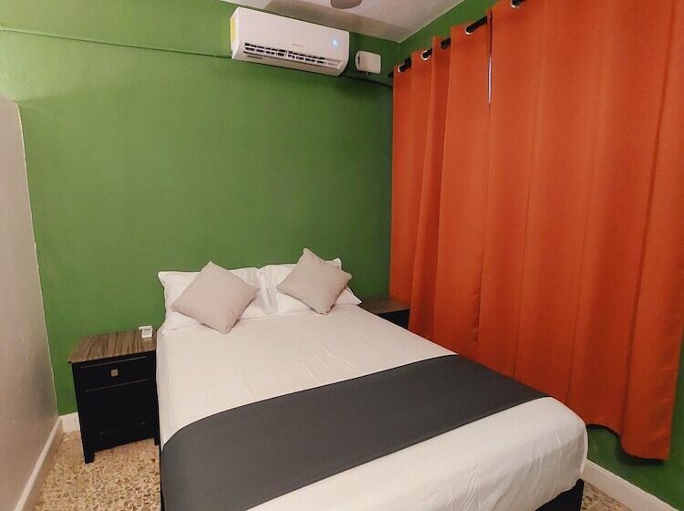 בית מלון כפרי Casa De Huéspedes Juanita