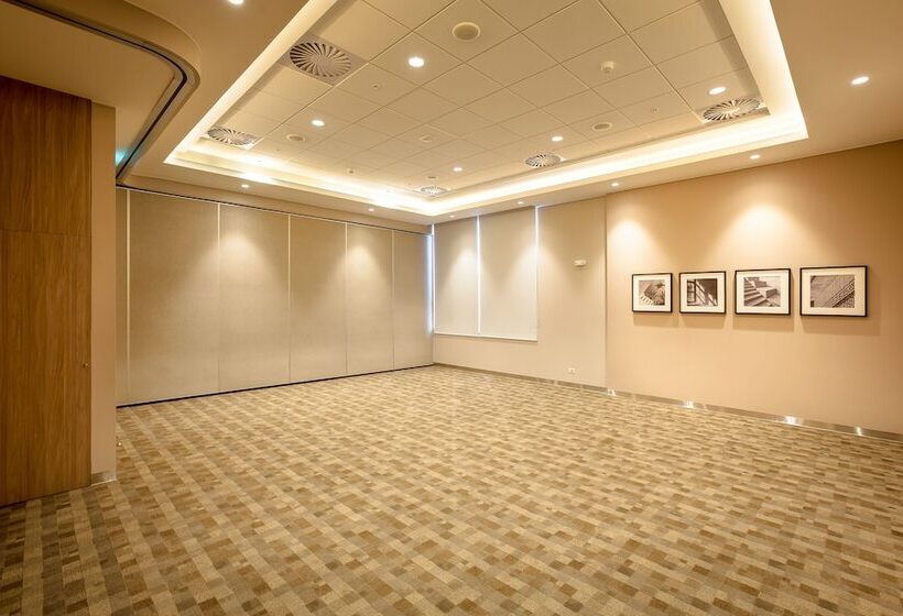 هتل Holiday Inn   Piura, An Ihg