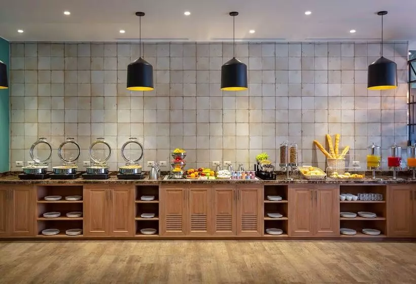 هتل Holiday Inn   Piura, An Ihg