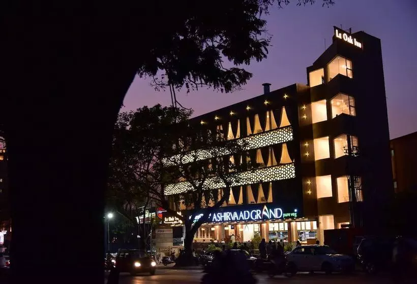 ホテル Le Oak Inn