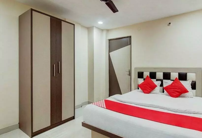 ホテル Oyo 27696 Jai Ganesh Banquet Hall & Rooms
