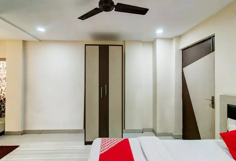 ホテル Oyo 27696 Jai Ganesh Banquet Hall & Rooms