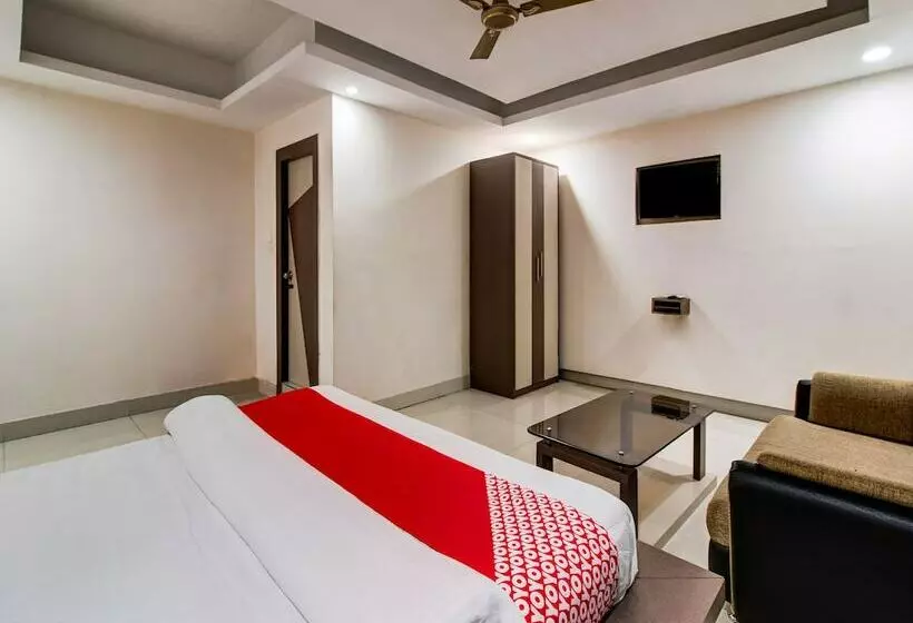 ホテル Oyo 27696 Jai Ganesh Banquet Hall & Rooms