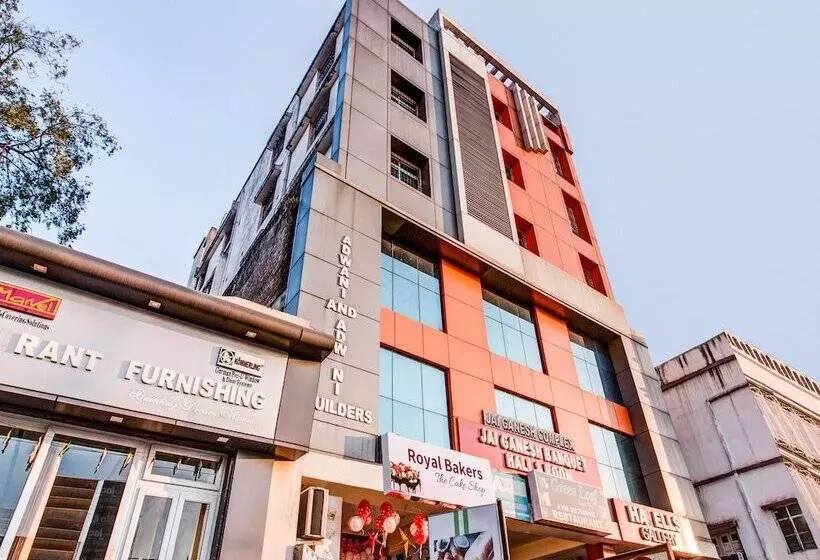 ホテル Oyo 27696 Jai Ganesh Banquet Hall & Rooms