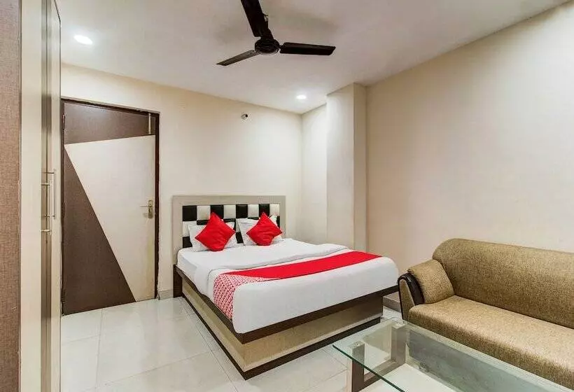 ホテル Oyo 27696 Jai Ganesh Banquet Hall & Rooms