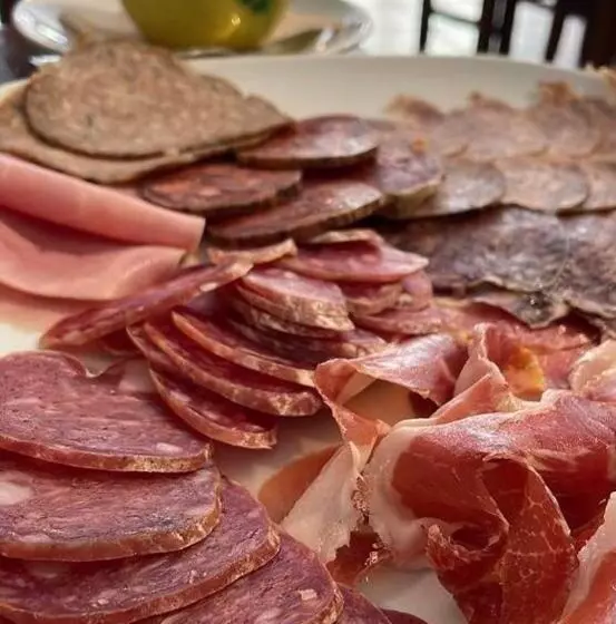 ペンション Hostal Cabrerès