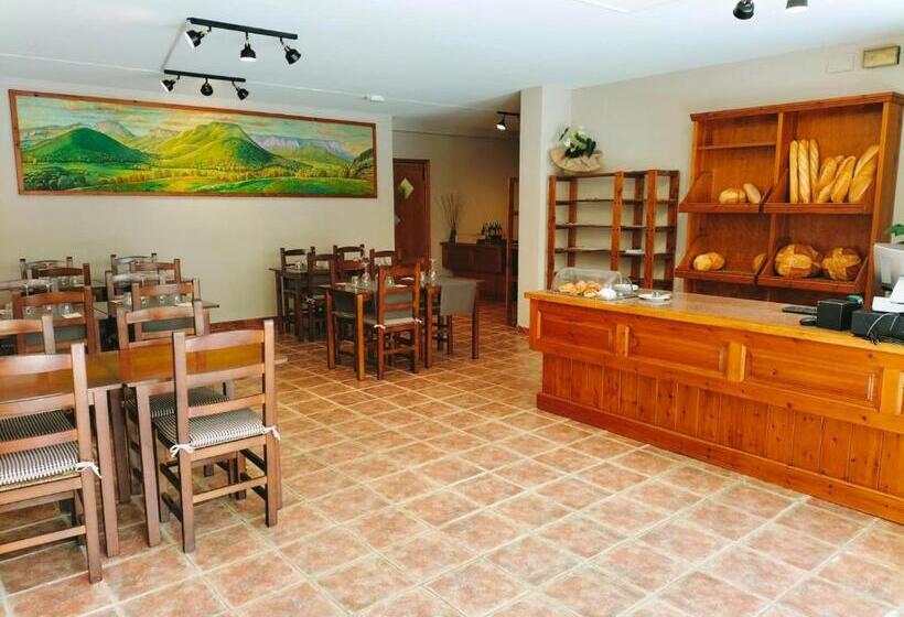 Пансион Hostal Cabrerès