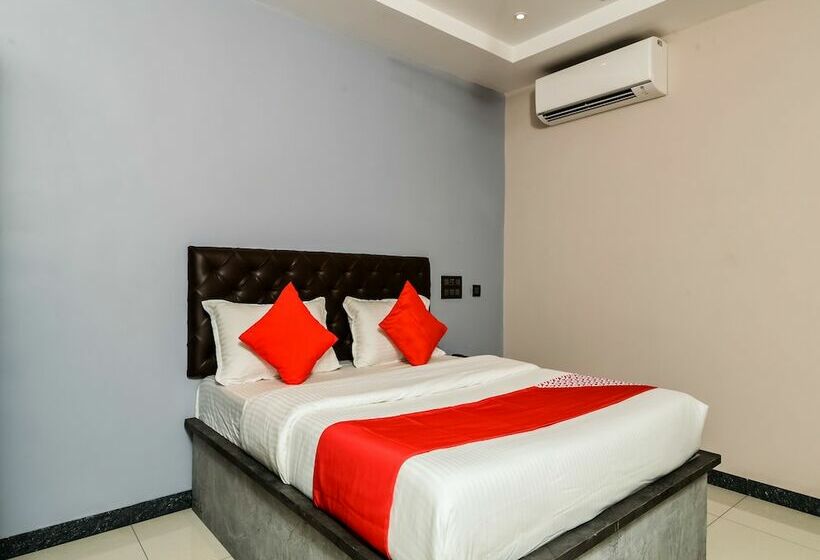 호텔 Oyo 19598 Sai Ram Grand