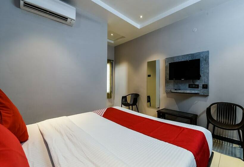 호텔 Oyo 19598 Sai Ram Grand