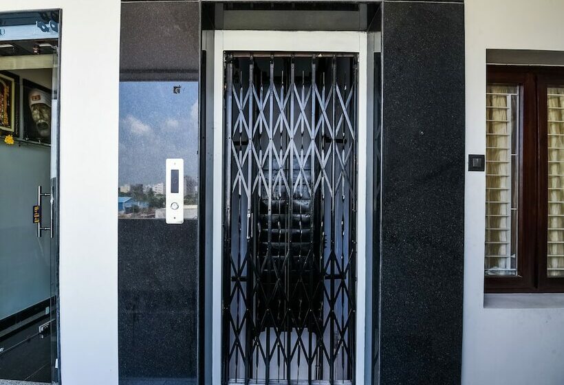 호텔 Oyo 19598 Sai Ram Grand