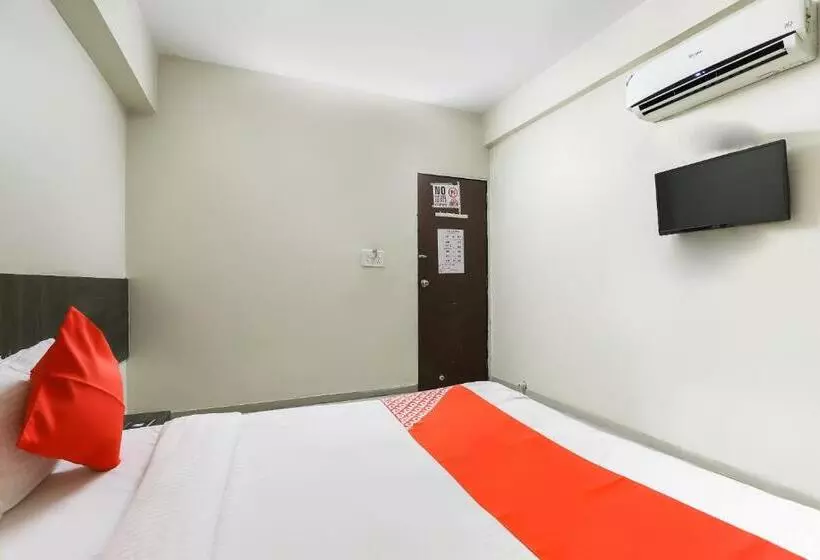 ホテル Oyo 28361 Siddhi Vinayak Palace
