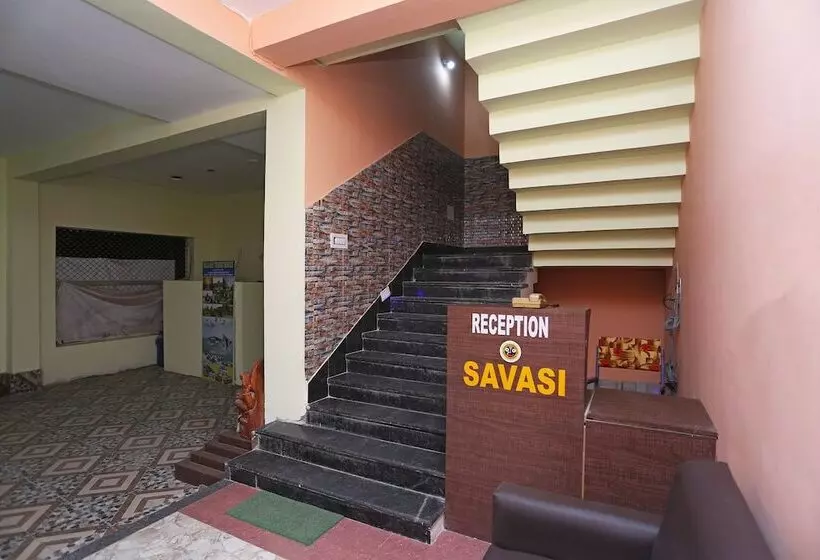 Oyo 27734 Hotel Savasi