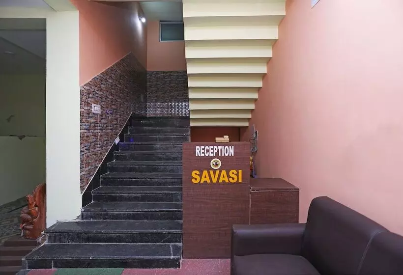 Oyo 27734 Hotel Savasi