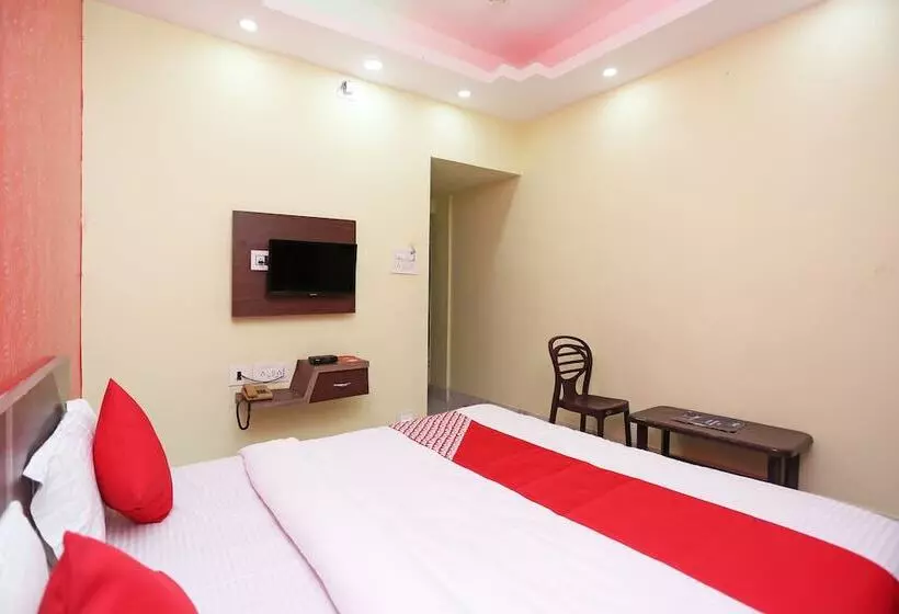 Oyo 27734 Hotel Savasi