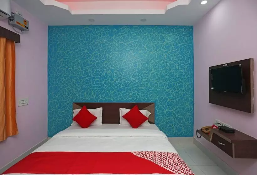 Oyo 27734 Hotel Savasi