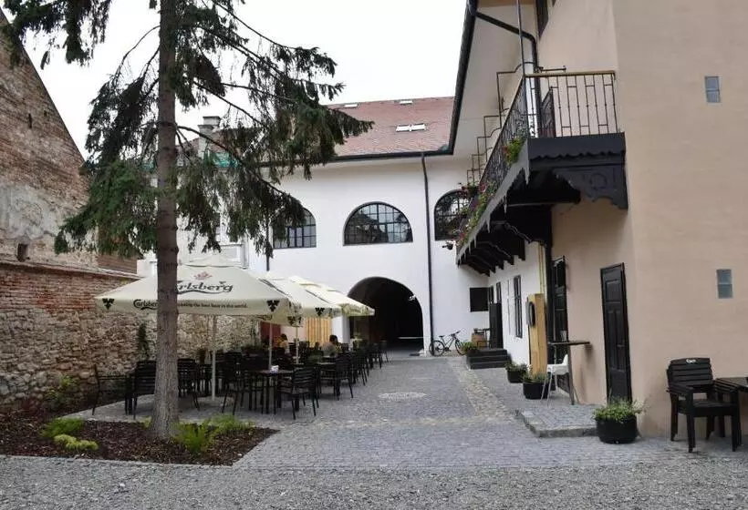 Majatalo Guest House 1568