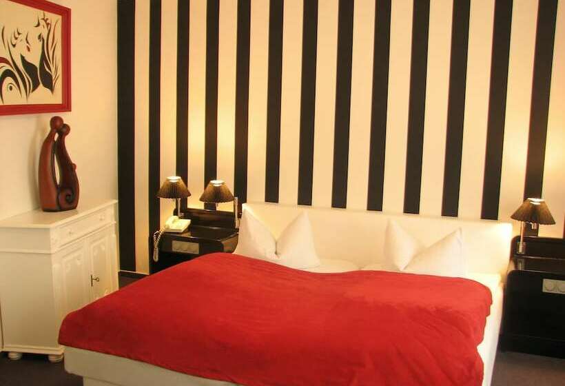 בית מלון כפרי Gasthof Goldener Hahn