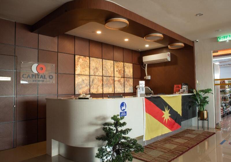 Hotel Capital O 90083 Riverfront Inn