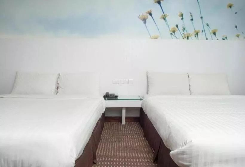 ホテル Capital O 90083 Riverfront Inn