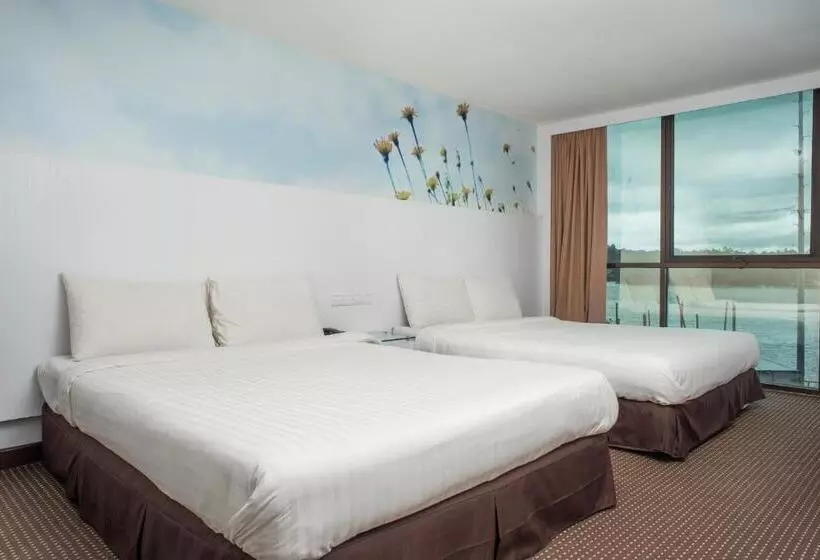 ホテル Capital O 90083 Riverfront Inn