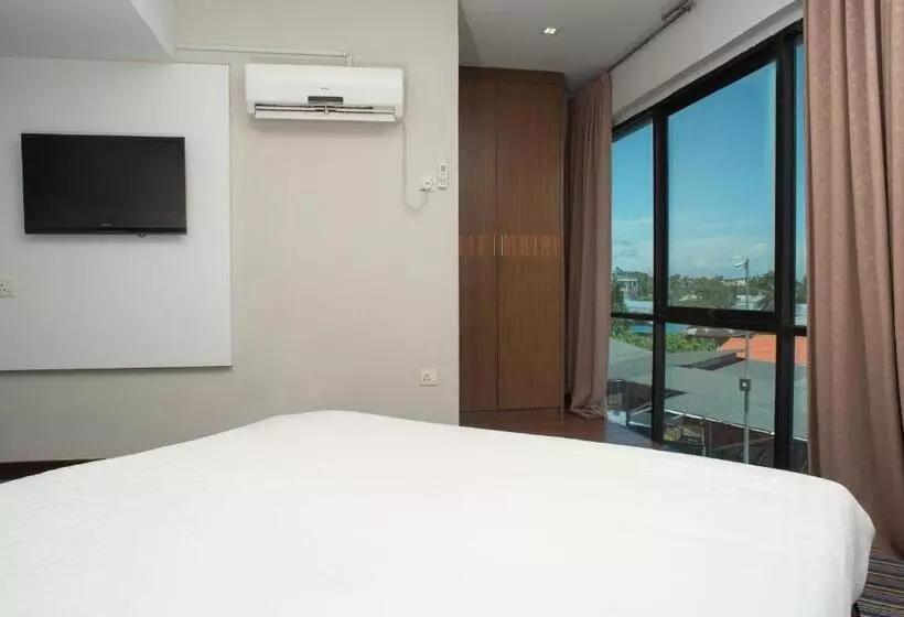 ホテル Capital O 90083 Riverfront Inn