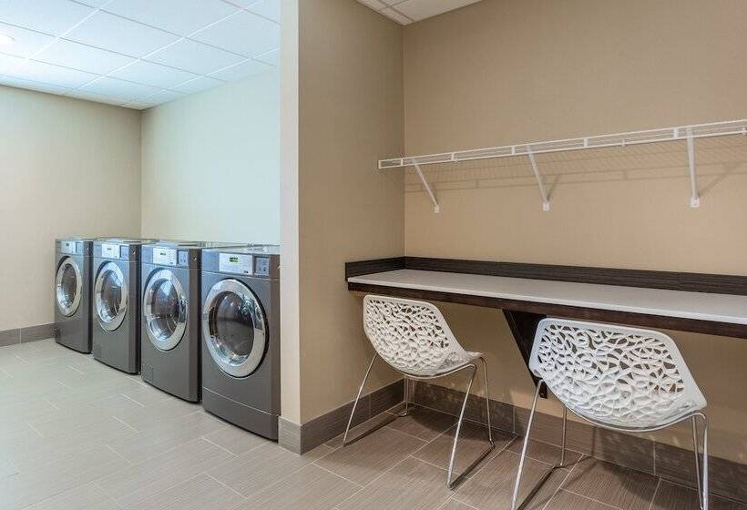 فندق Candlewood Suites   Davenport, An Ihg