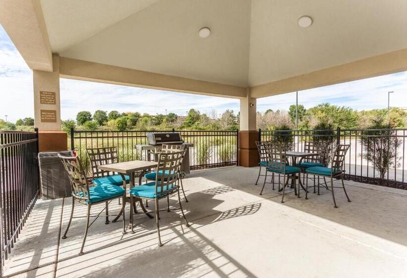 فندق Candlewood Suites   Davenport, An Ihg