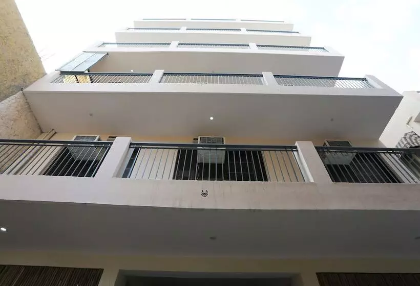 Oyo 28670 Hotel Dev Palace
