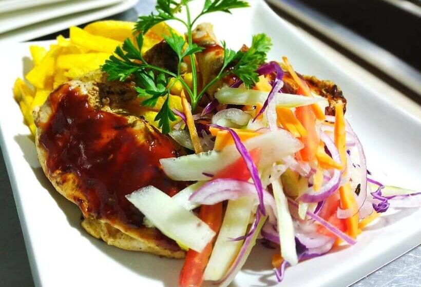 هتل Blue Sapphire