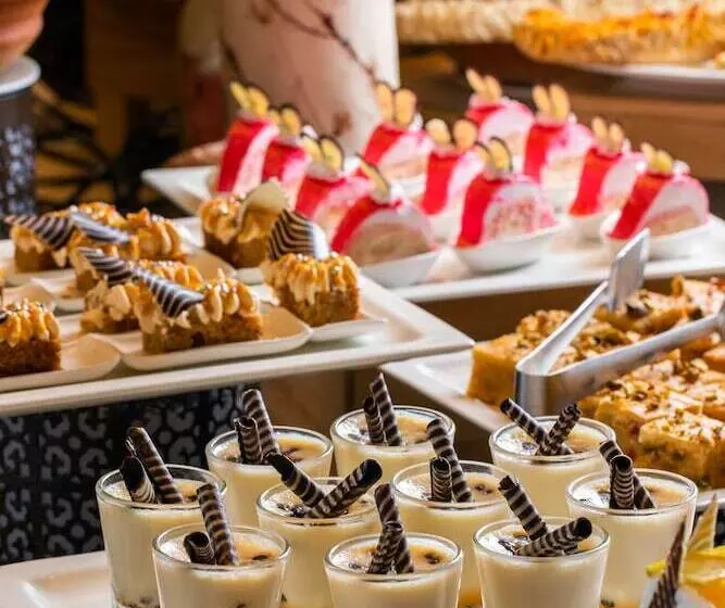 Hotelli Nirvana Sarovar Portico Gorakhpur