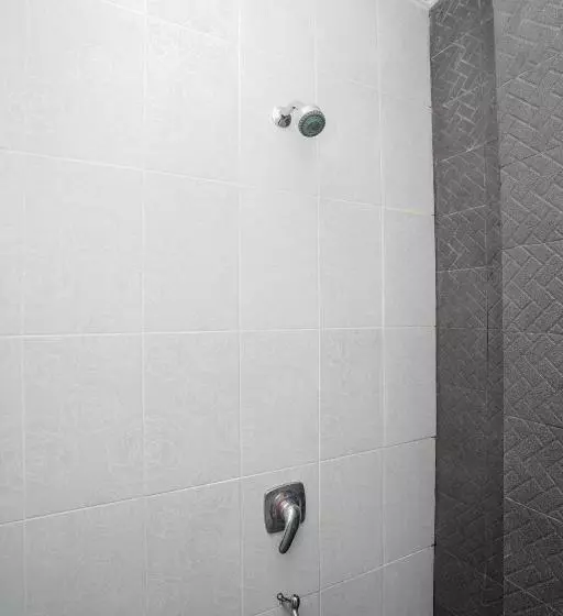 ホテル Oyo 445 Lavender Homestay