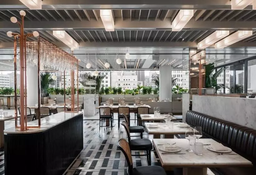 Four Seasons Hotel Montreal