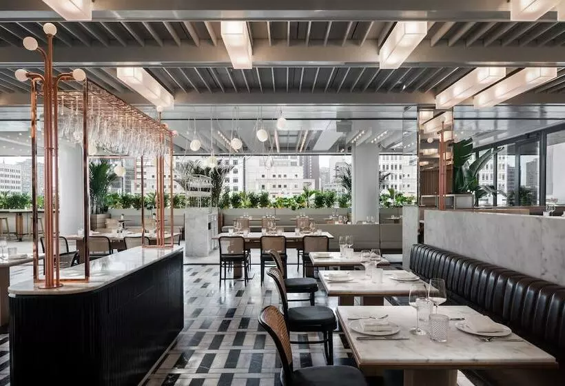 Four Seasons Hotel Montreal