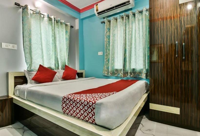 Отель Capital O 27616 Mega Royal