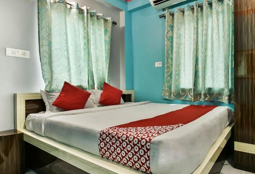 Отель Capital O 27616 Mega Royal