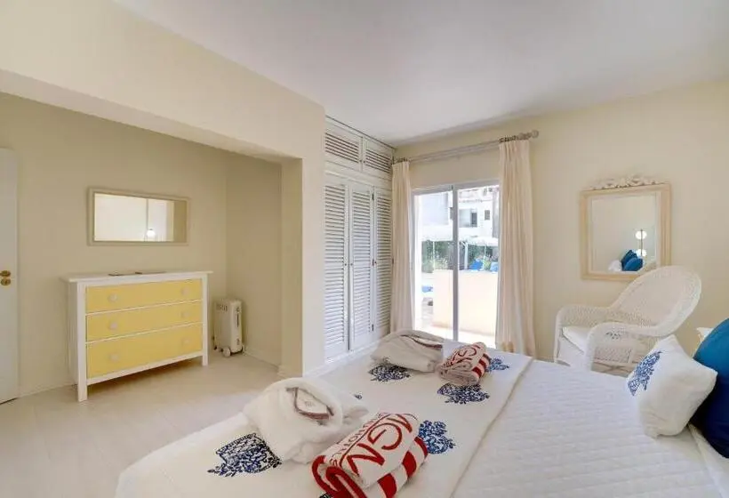 Sunrise Beach Villa, Albufeira by Delilah Collection
