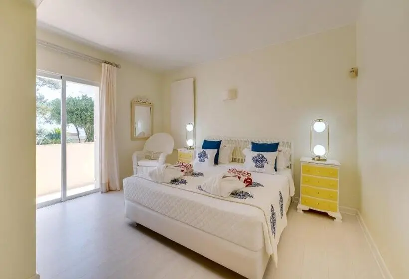 Sunrise Beach Villa, Albufeira by Delilah Collection