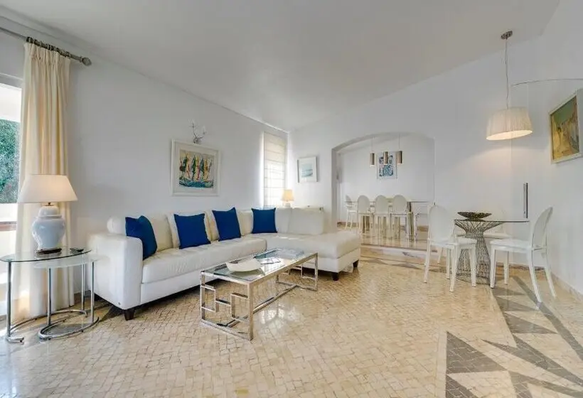 Sunrise Beach Villa, Albufeira by Delilah Collection