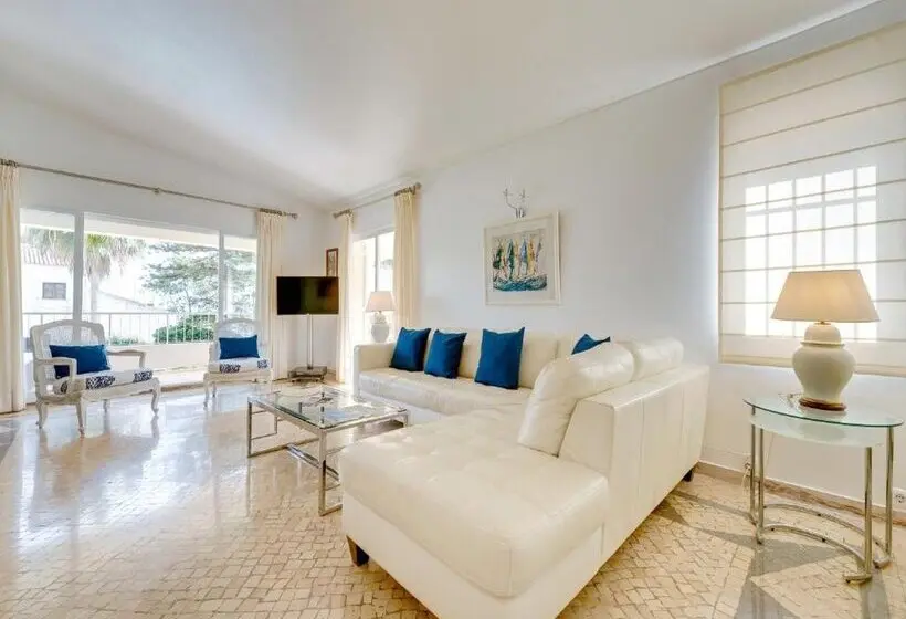 Sunrise Beach Villa, Albufeira by Delilah Collection