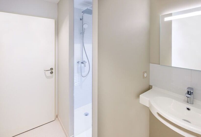 فندق The Originals City, Hôtel Acadine, Pontaudemer